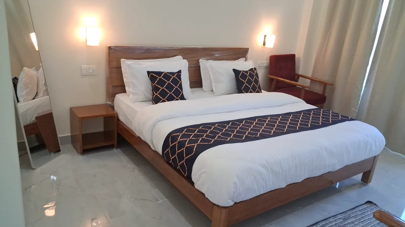 King bed with warm wooden finish
